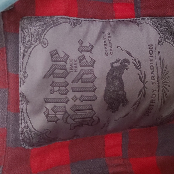 5 Stylish Boutique Button-Downs - Picture 10 of 10